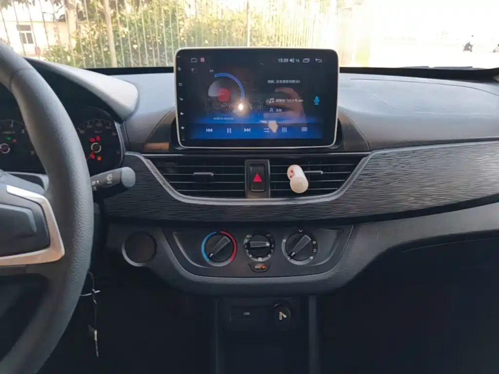 Baojun 310 — миниатюра 13
