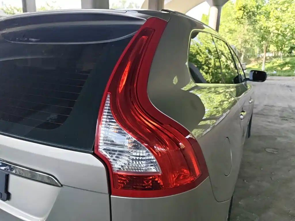 Volvo XC60 — миниатюра 8