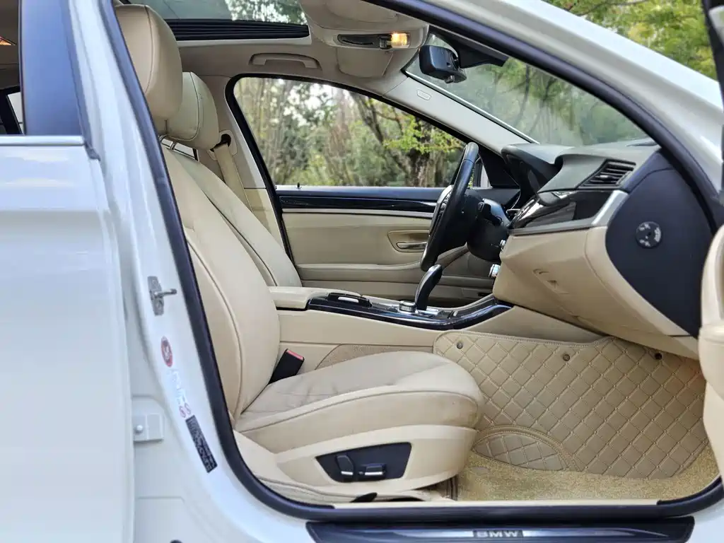 BMW 5 Series (Import) — миниатюра 7