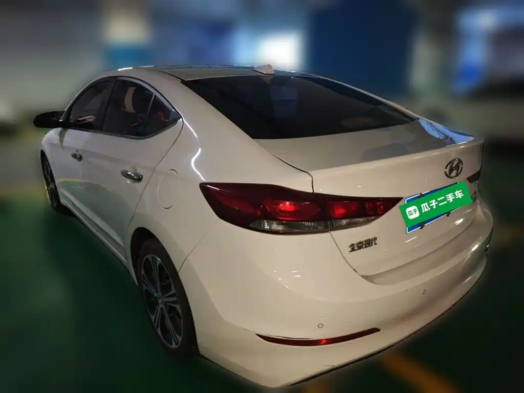 Hyundai Elantra — миниатюра 25