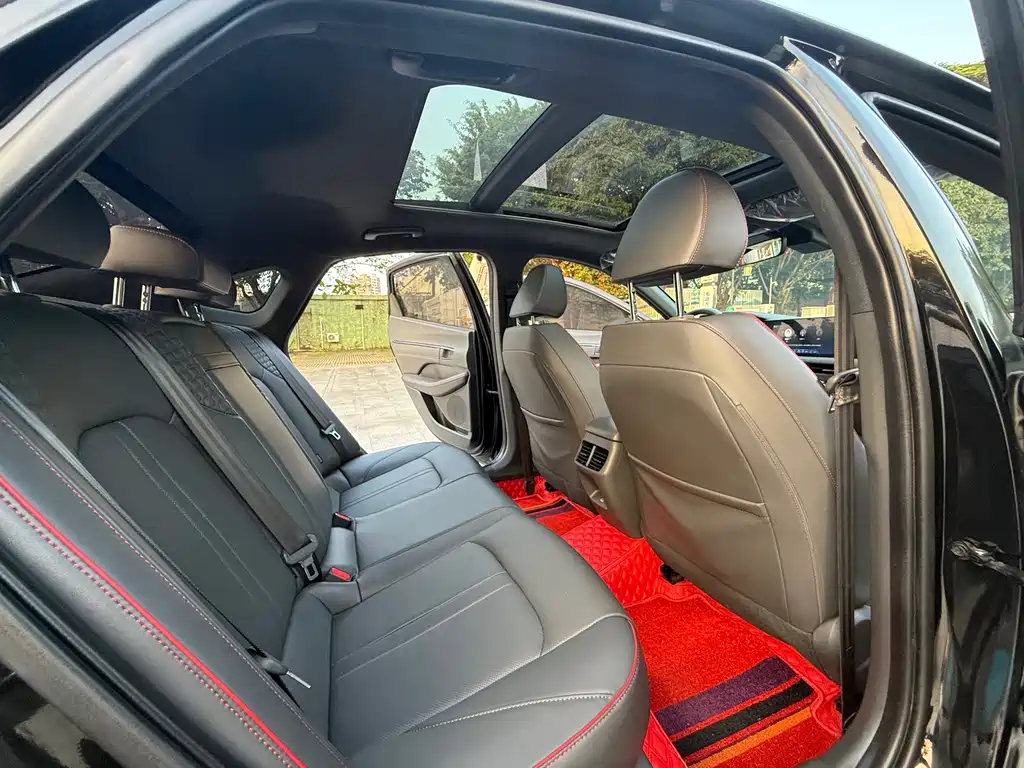 Hyundai Sonata — миниатюра 10