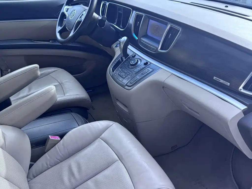Buick GL8 — миниатюра 12