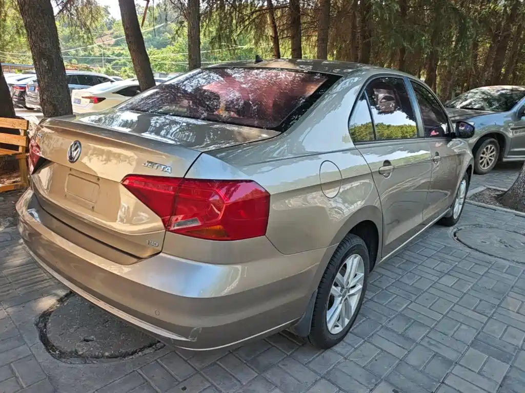 Volkswagen Jetta — миниатюра 7