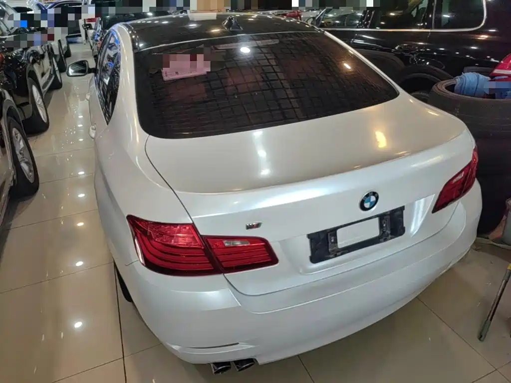 BMW 5 Series — миниатюра 5