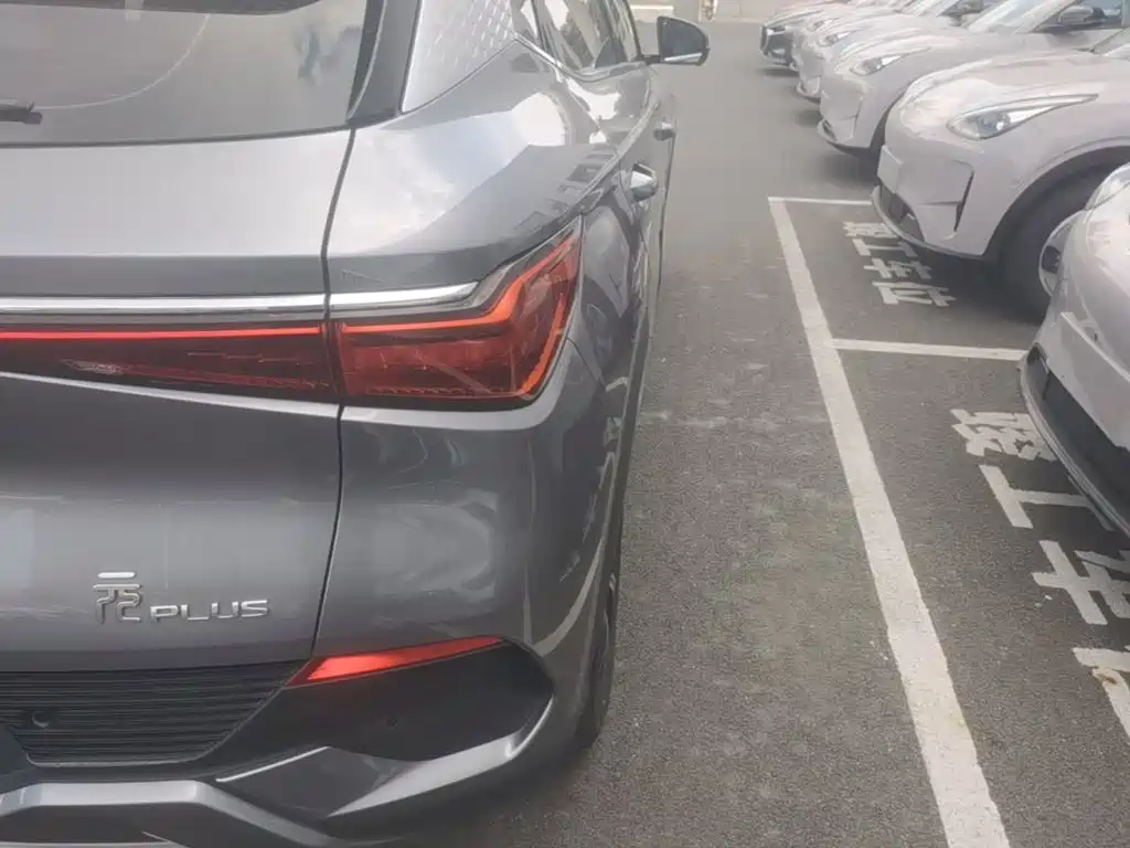 BYD Yuan Plus — миниатюра 8