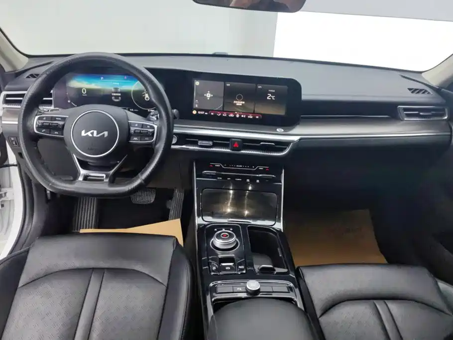 Kia K5 — миниатюра 12