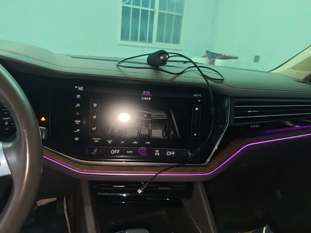 Volkswagen Touareg — миниатюра 13