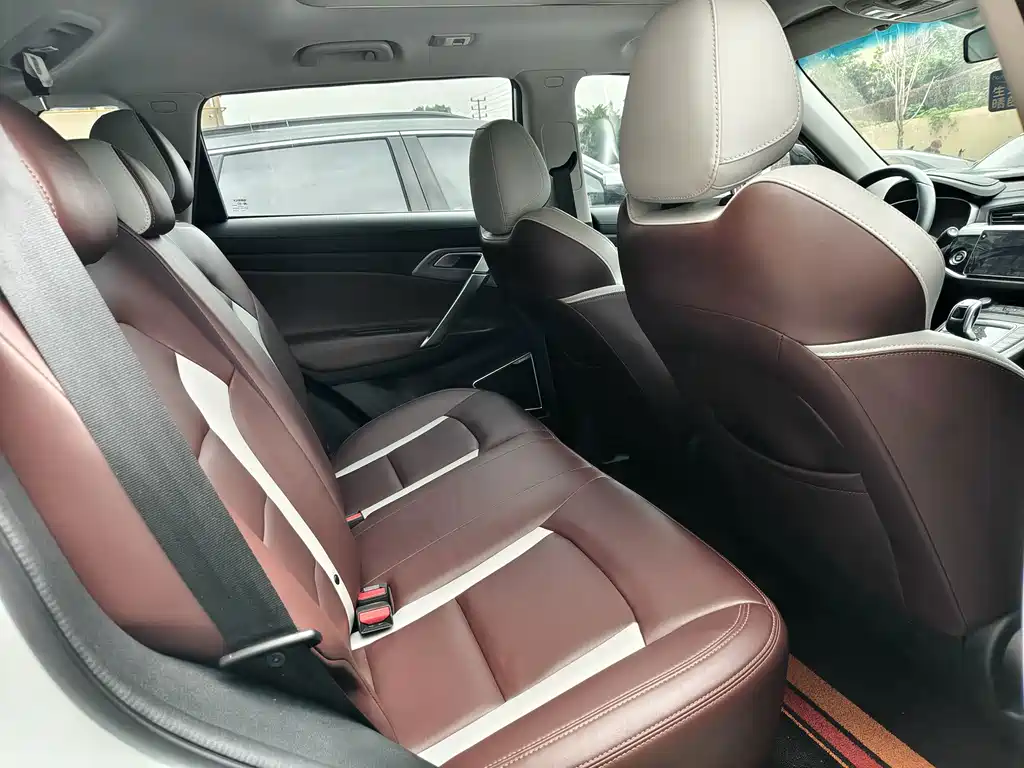 Geely Boyue — миниатюра 10