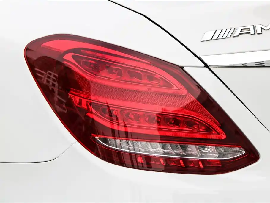 Mercedes-Benz C-Class — миниатюра 7