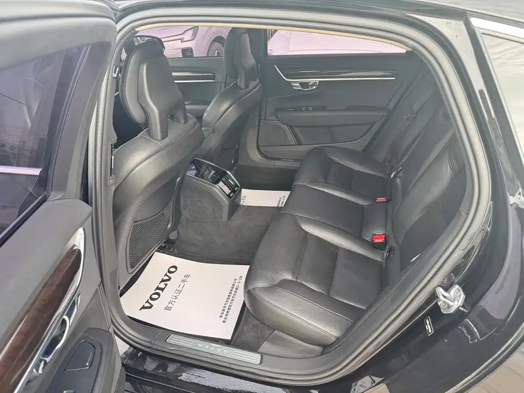 Volvo S90 — миниатюра 4
