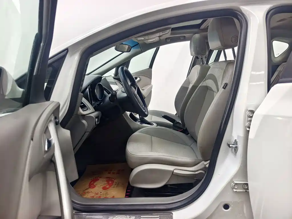 Buick Excelle — миниатюра 11