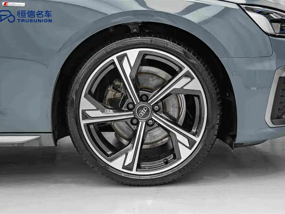 Audi A4L — миниатюра 11