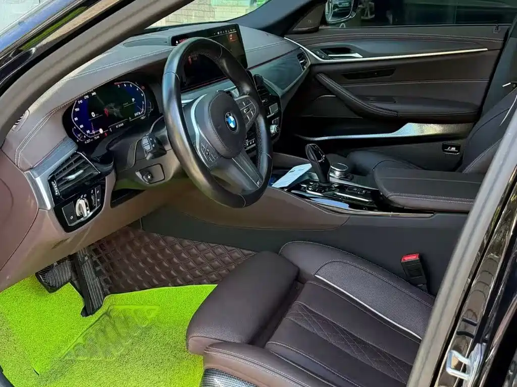 BMW 5 Series — миниатюра 3