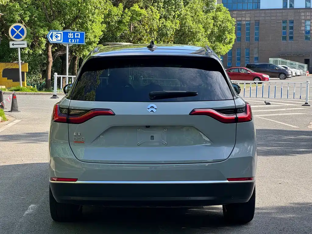 NIO ES8 — миниатюра 23