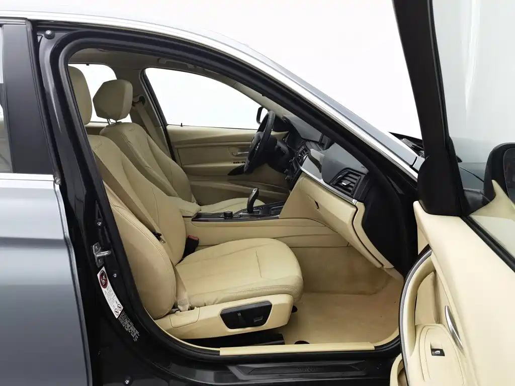 BMW 3 Series — миниатюра 23