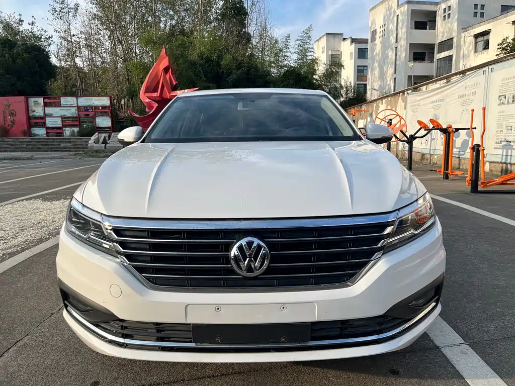 Volkswagen Lavida — миниатюра 2