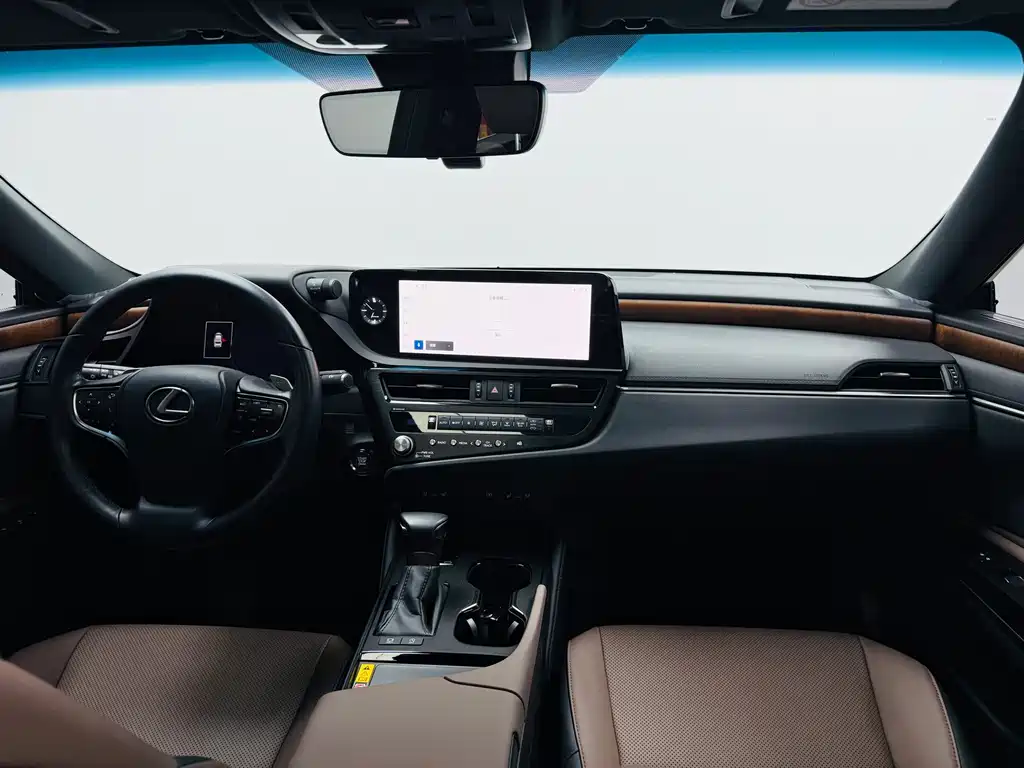 Lexus ES — миниатюра 9