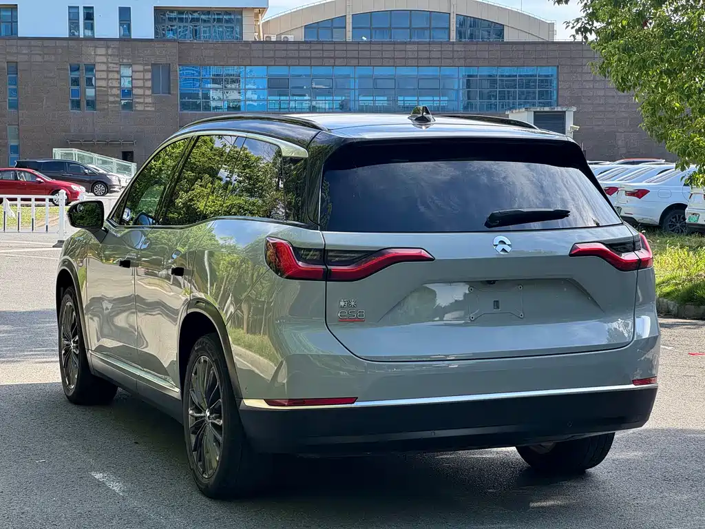 NIO ES8 — миниатюра 22