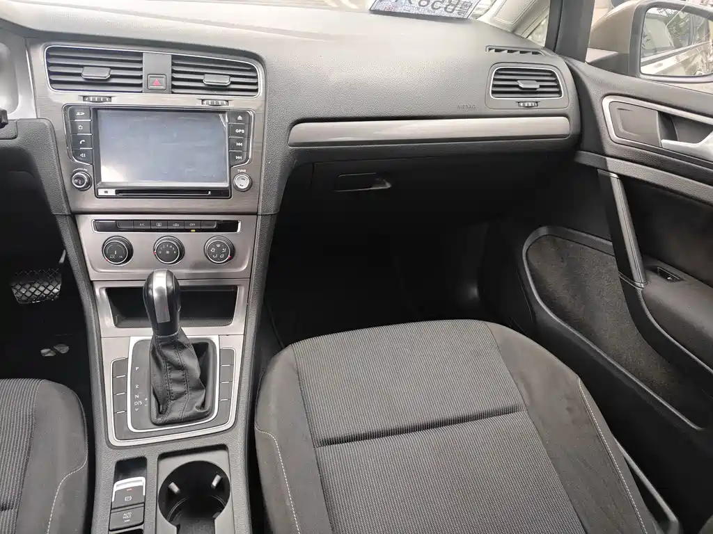 Volkswagen Golf — миниатюра 11