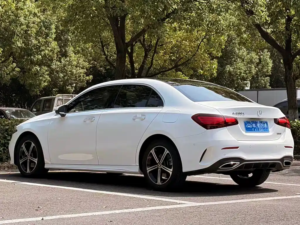 Mercedes-Benz A-Class — миниатюра 7
