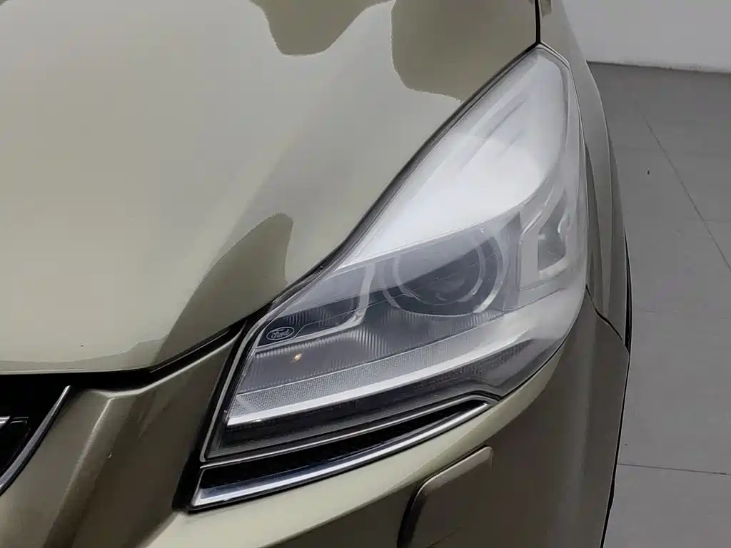 Ford Kuga — миниатюра 7