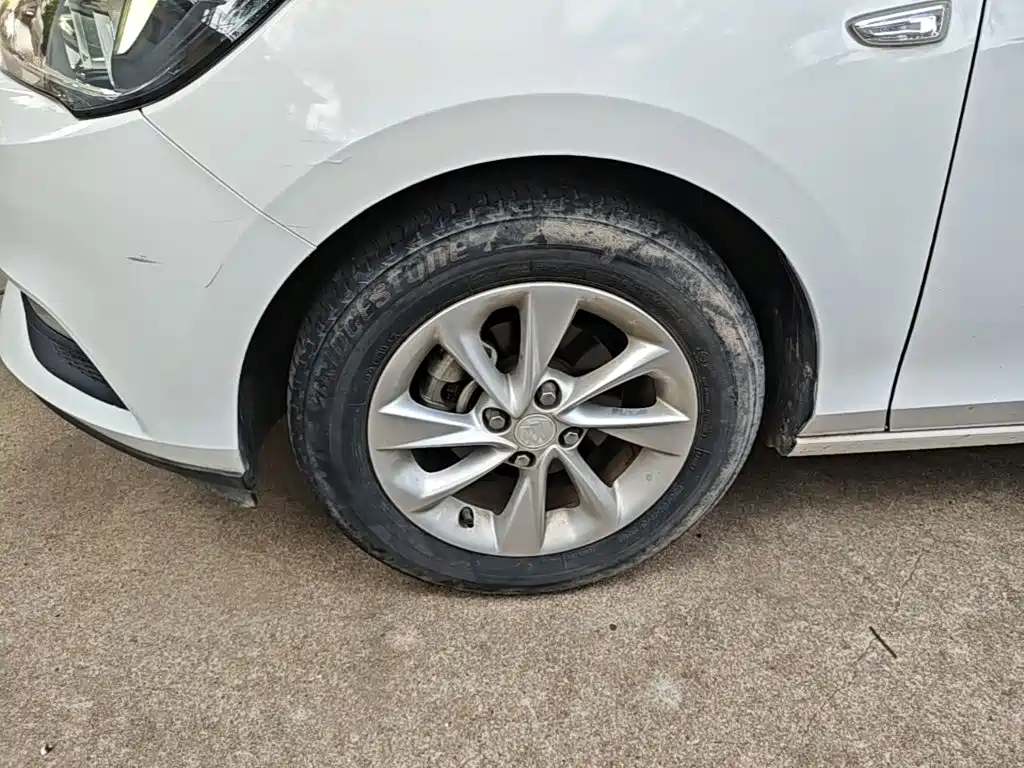 Buick Excelle — миниатюра 23