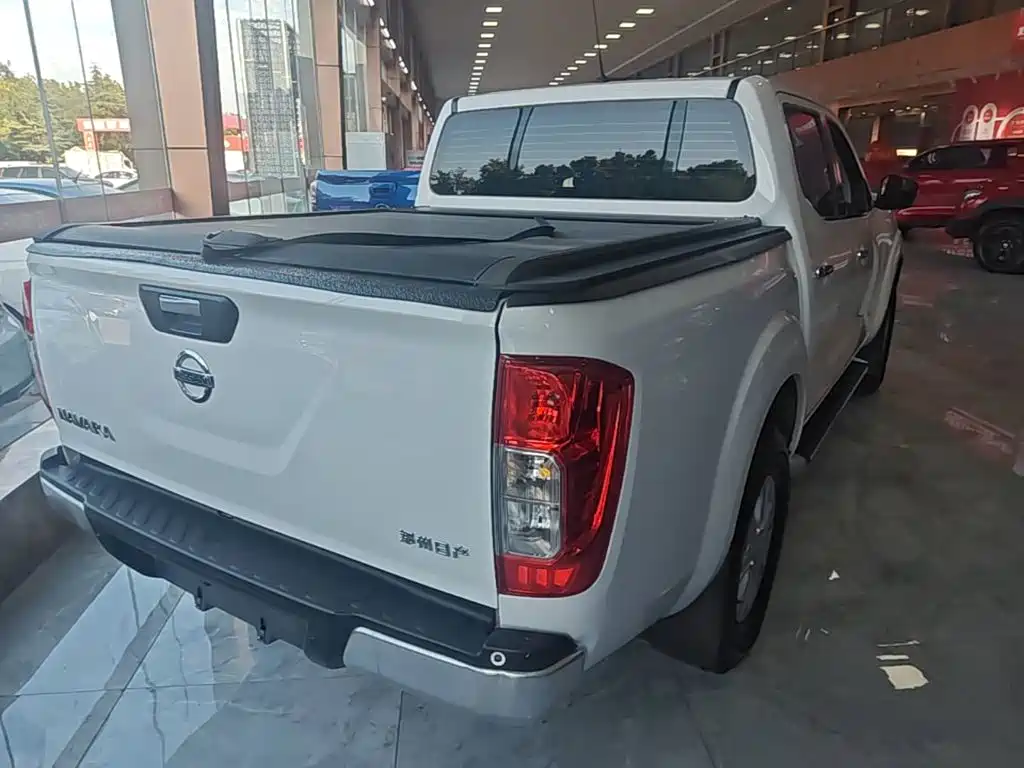 Nissan Navara — миниатюра 7