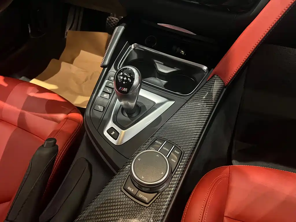 BMW M4 — миниатюра 11