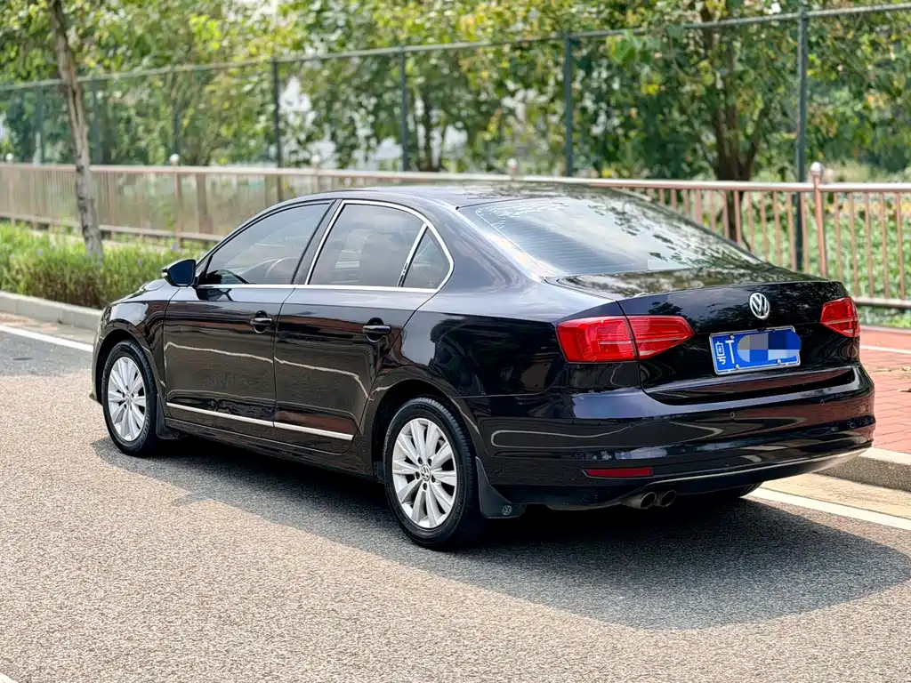 Volkswagen Sagitar — миниатюра 4
