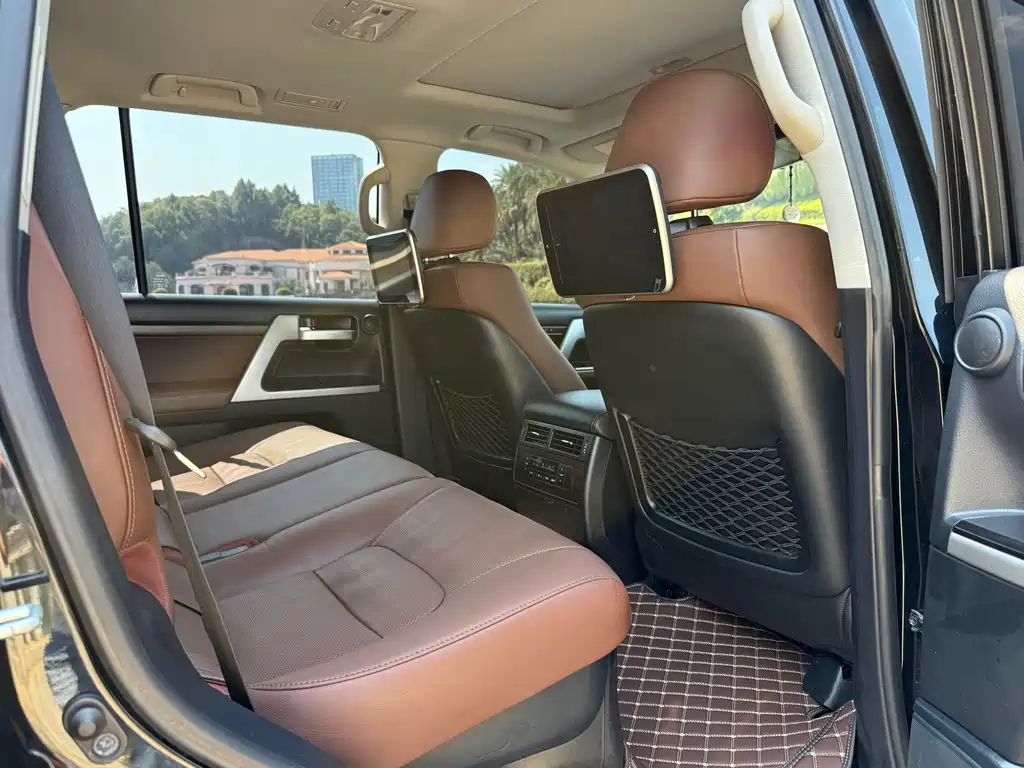 Toyota Land Cruiser 2019 5.7L VX-R GTS