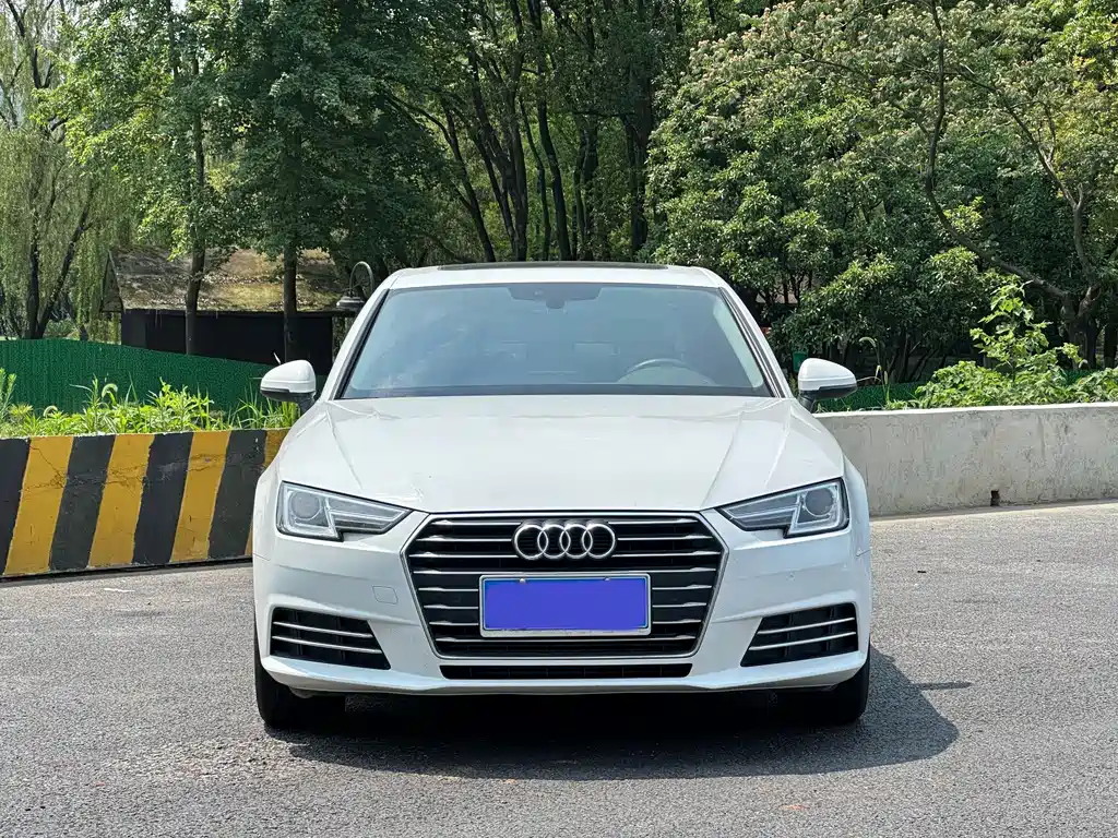 Audi A4L 2017 Plus 40 TFSI