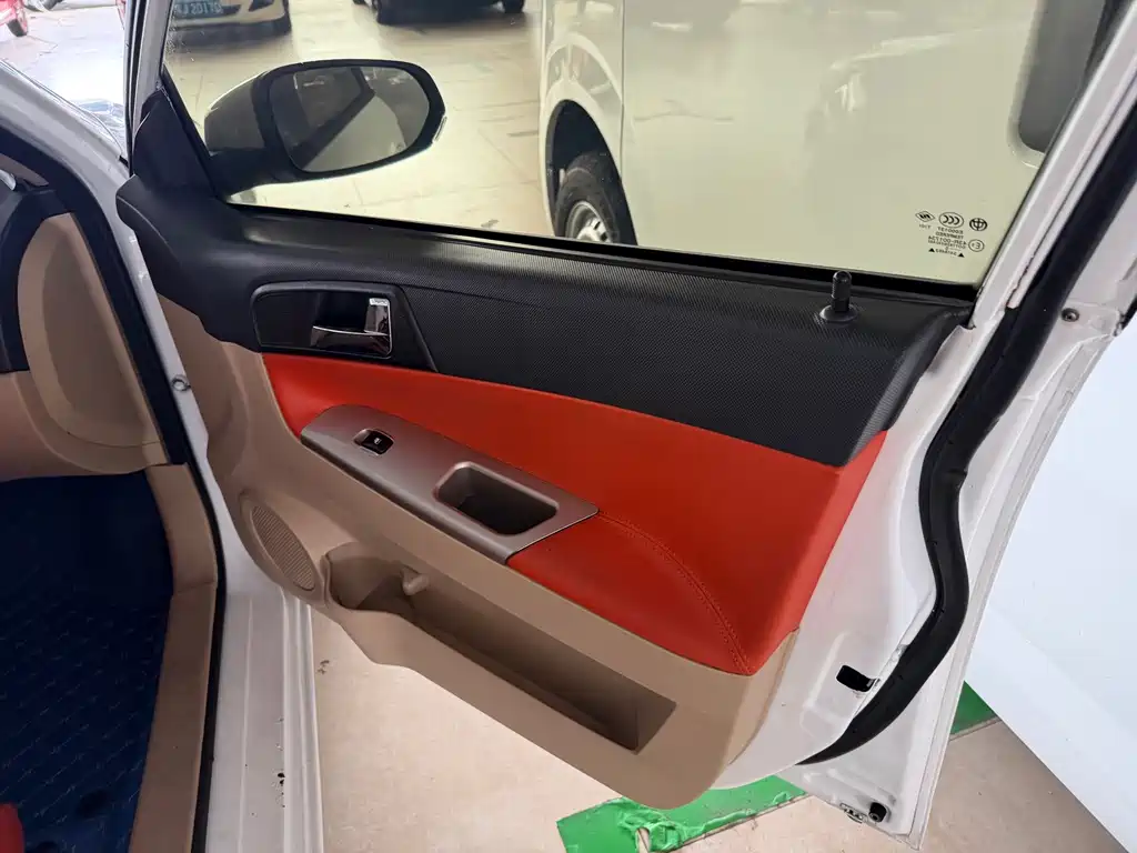 Zhonghua H330 — миниатюра 8