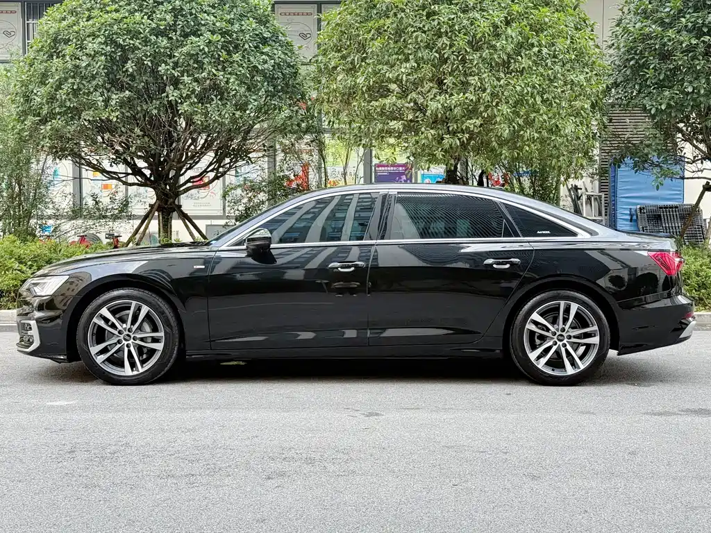 Audi A6L — миниатюра 4