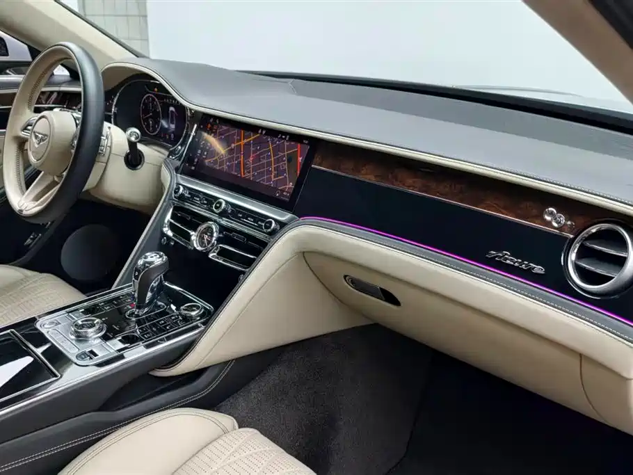 Bentley Flying Spur — миниатюра 11