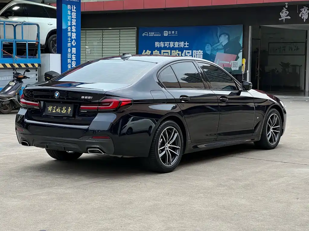 BMW 5 Series (Import) — миниатюра 17