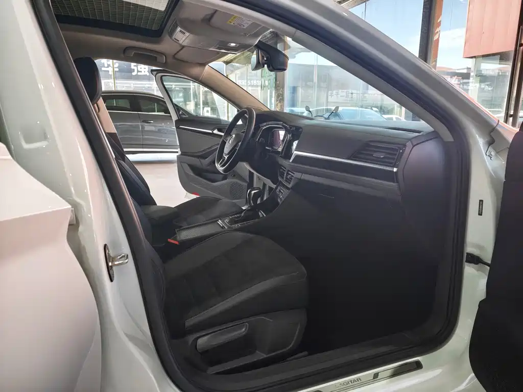 Volkswagen Sagitar — миниатюра 9