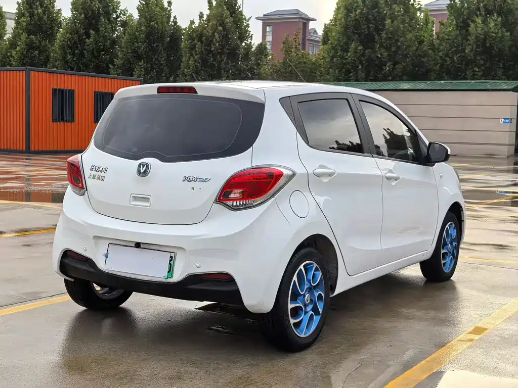 Changan EV — миниатюра 9