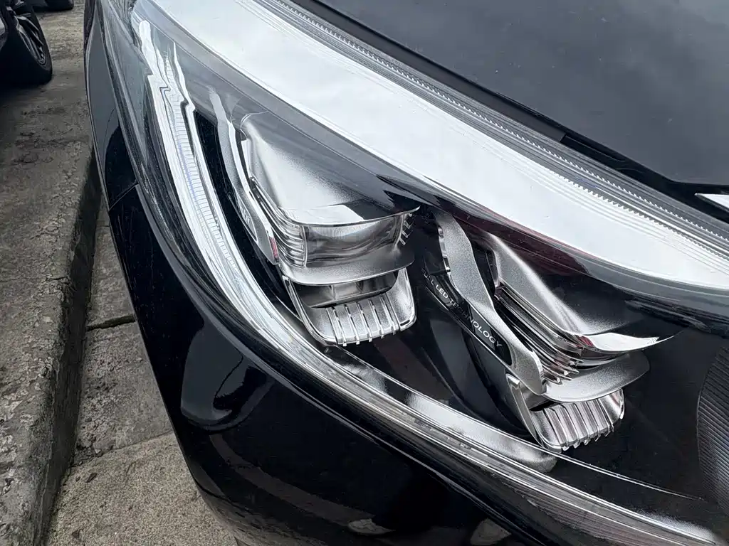GAC M8 2018 320T Luxury