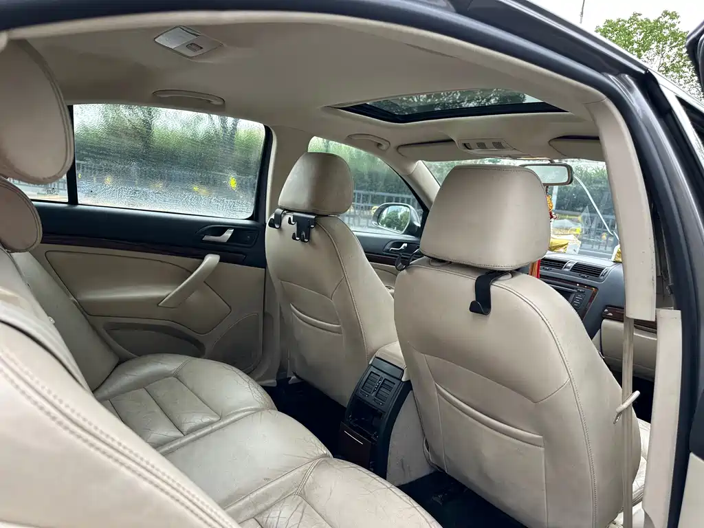Skoda Octavia 2014 1.6L AT
