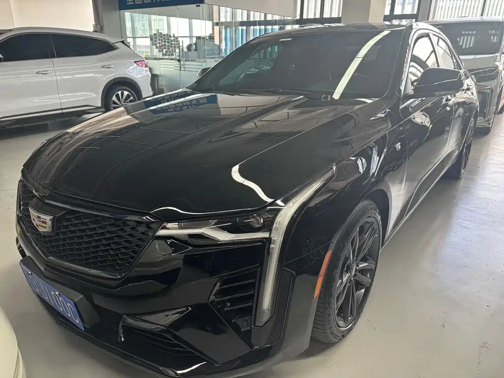 Cadillac CT4 2022