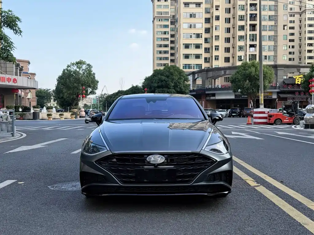 Hyundai Sonata — миниатюра 2