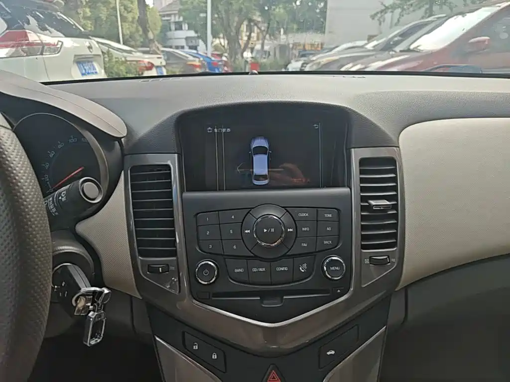 Chevrolet Cruze — миниатюра 13