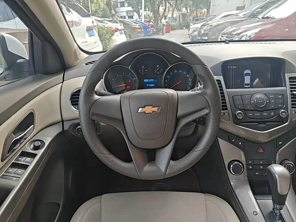 Chevrolet Cruze — миниатюра 11