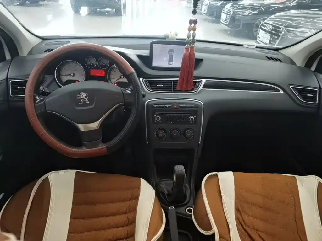 Peugeot 308 — миниатюра 10