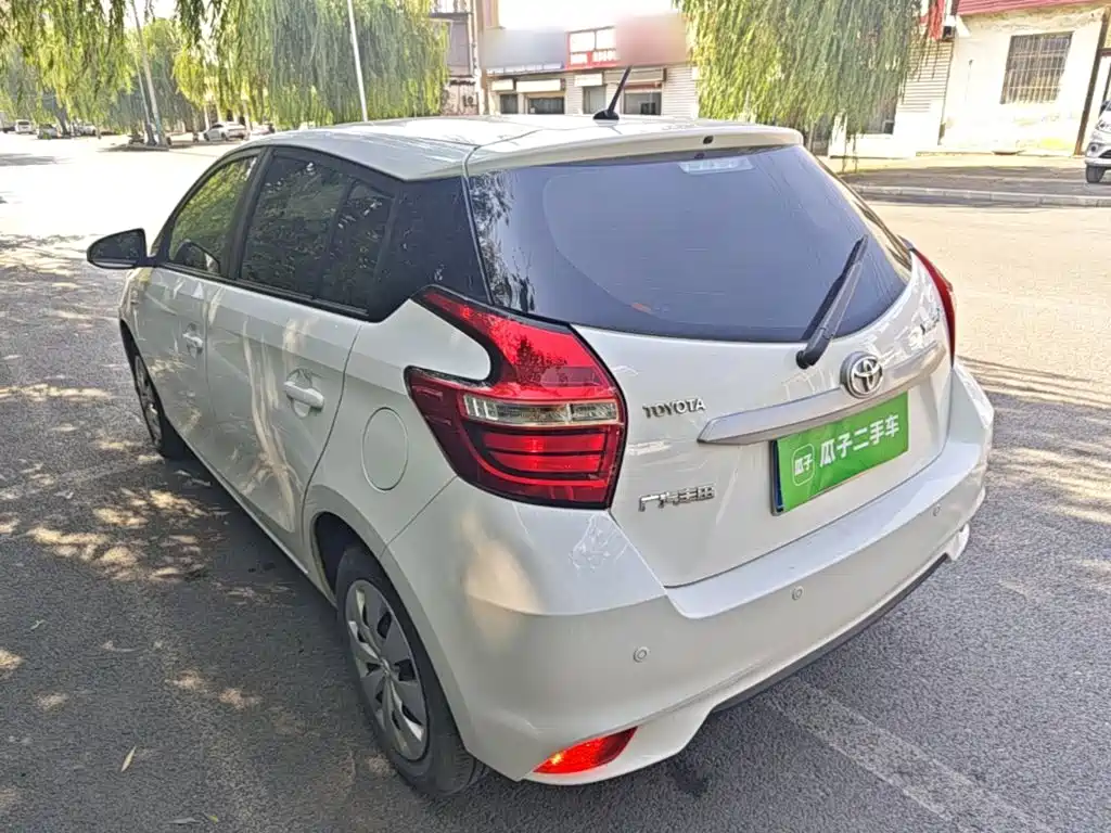 Toyota Yaris L — миниатюра 5