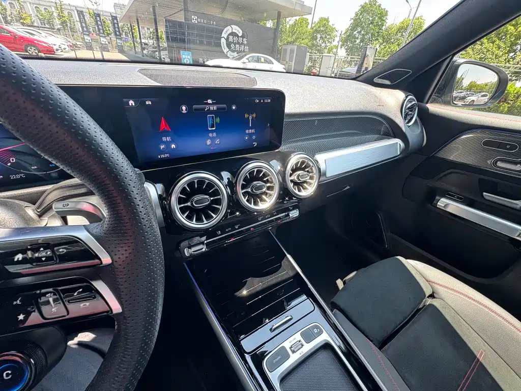 Mercedes-Benz GLB A MG 2024 AMG GLB 35 4MATIC