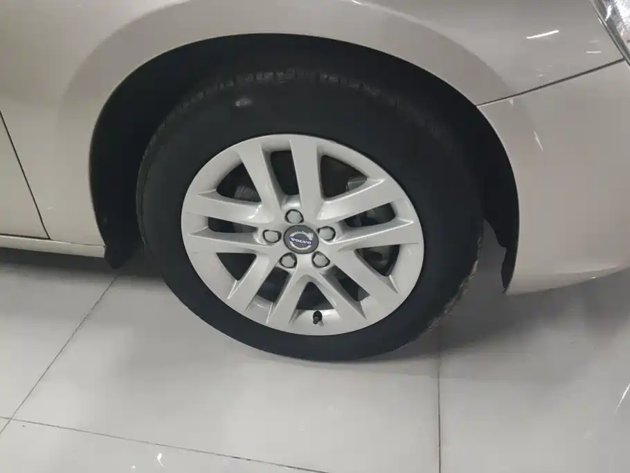 Volvo S60 — миниатюра 6
