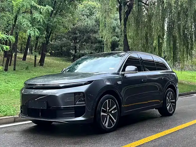 Li Auto L6