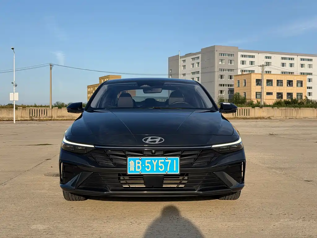 Hyundai Elantra — миниатюра 2