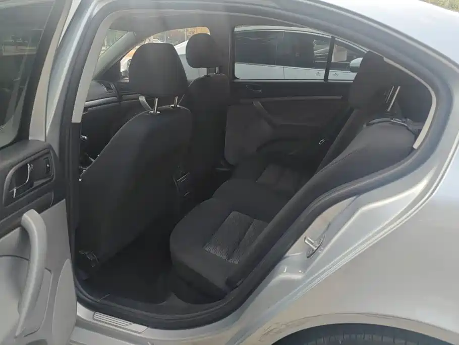 Skoda Octavia — миниатюра 11